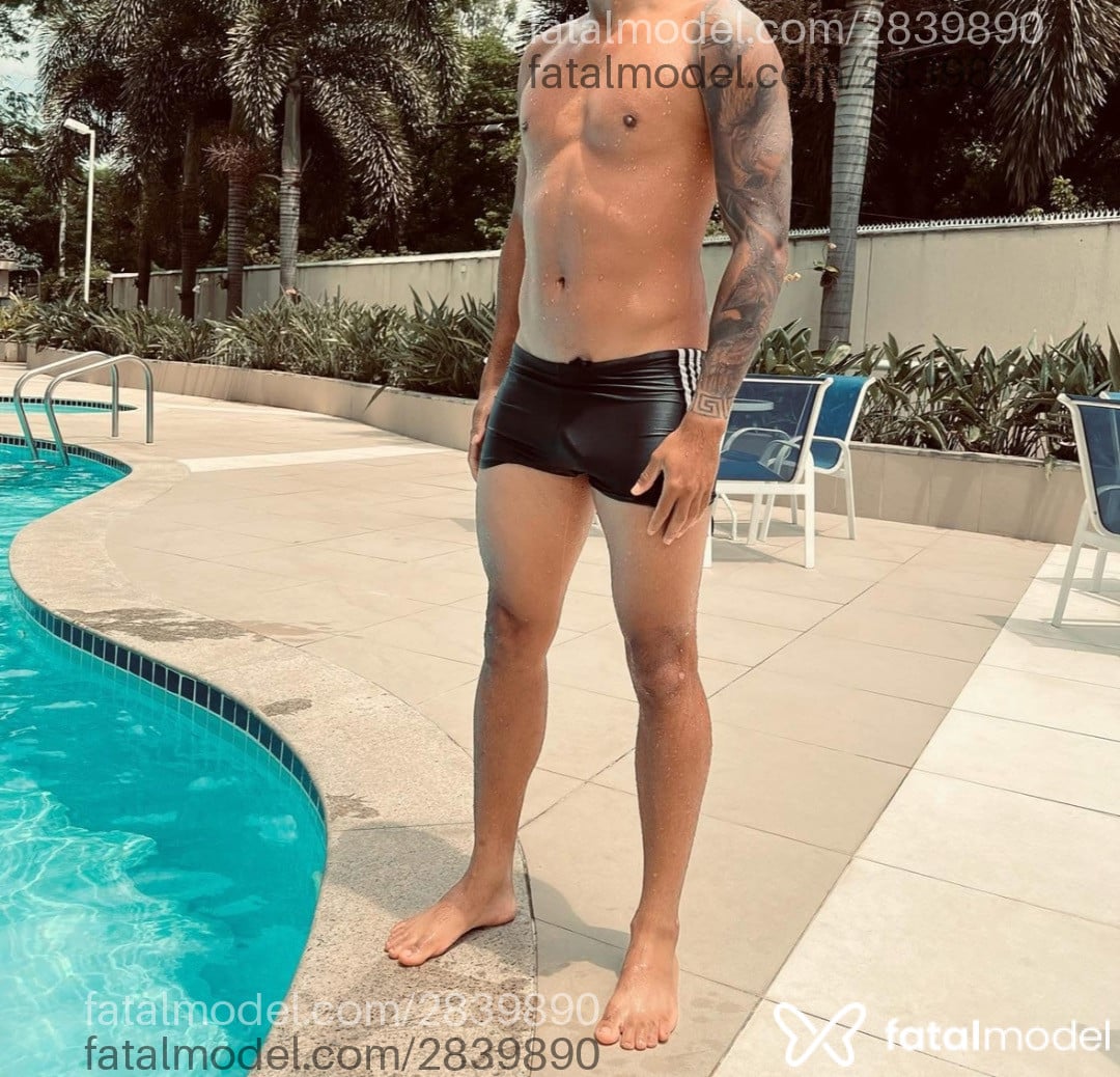 Acompanhante homem com cabelo castanho de olhos pretos em Nova Iguaçu - Carlos Augusto