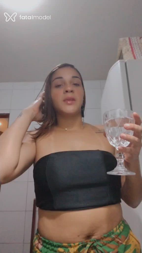 Acompanhante mulher morena (o) de olhos castanhos - Larissa Santos
