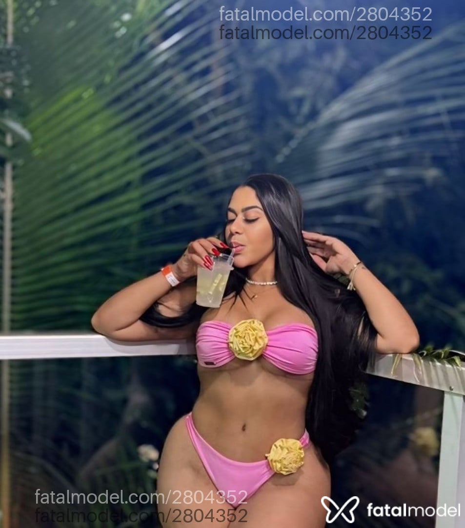 Acompanhante mulher morena (o) de olhos mel em Parauapebas - Paola
