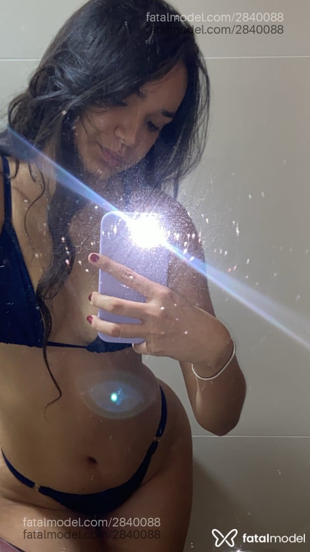 Acompanhante mulher trans morena (o) de olhos castanhos em Virtual - Laila Santos