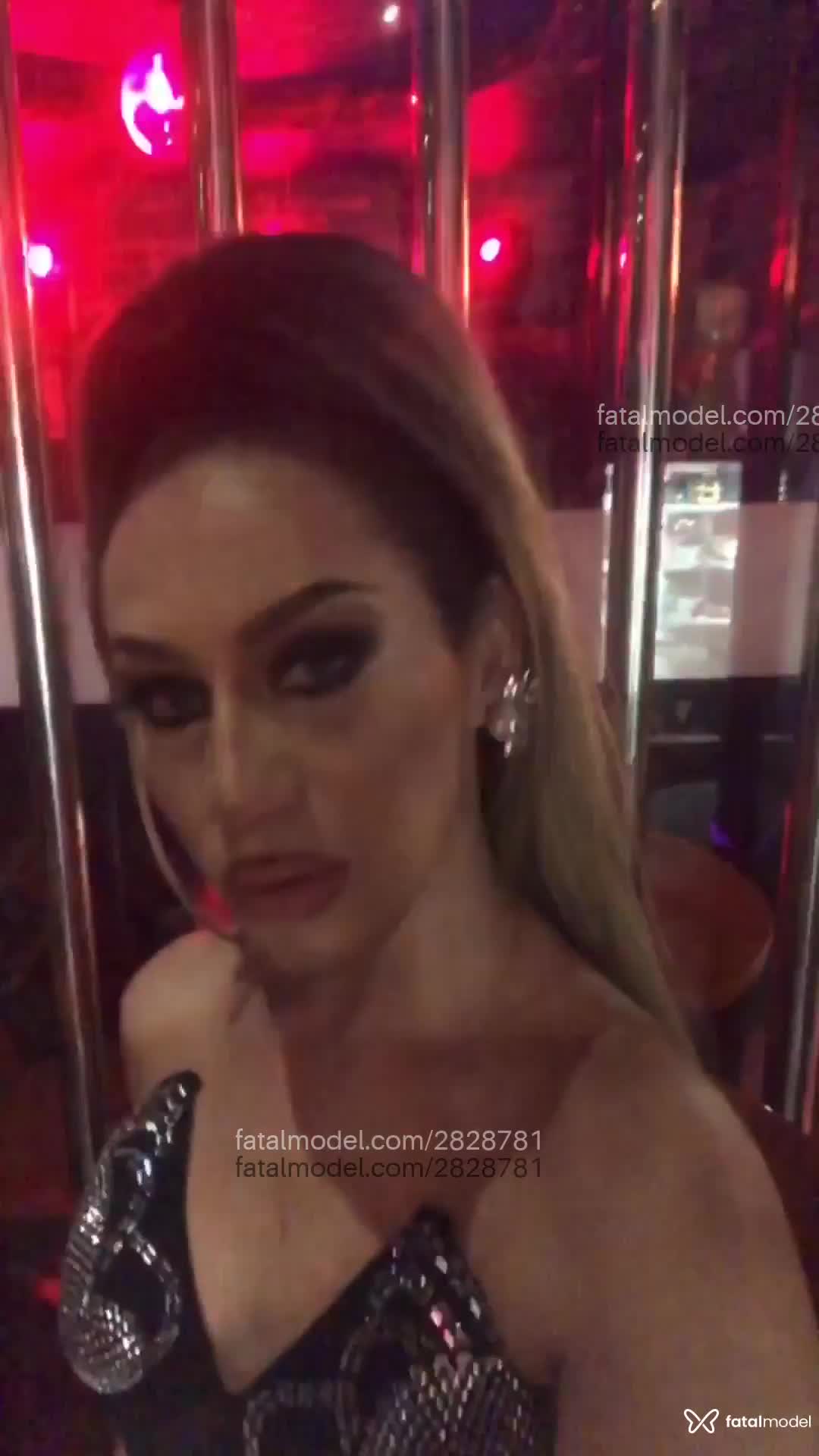 Acompanhante mulher trans com cabelo castanho de olhos castanhos em João Pessoa - Biatriz Aguiar