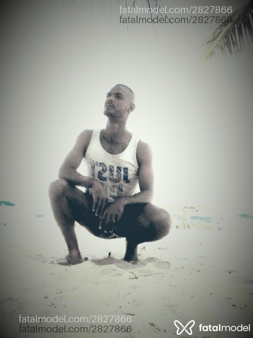 Acompanhante homem com cabelo castanho de olhos pretos em Praia Grande - Victor Albuquerque