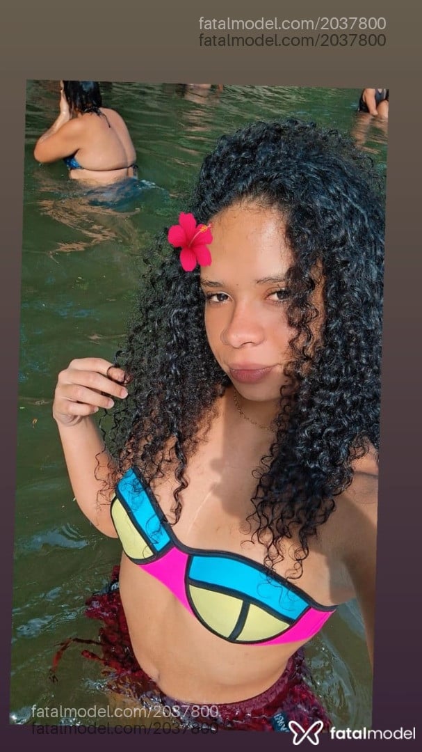 Acompanhante mulher trans morena (o) de olhos pretos em Cuiabá - Gabiih Salvatoriih