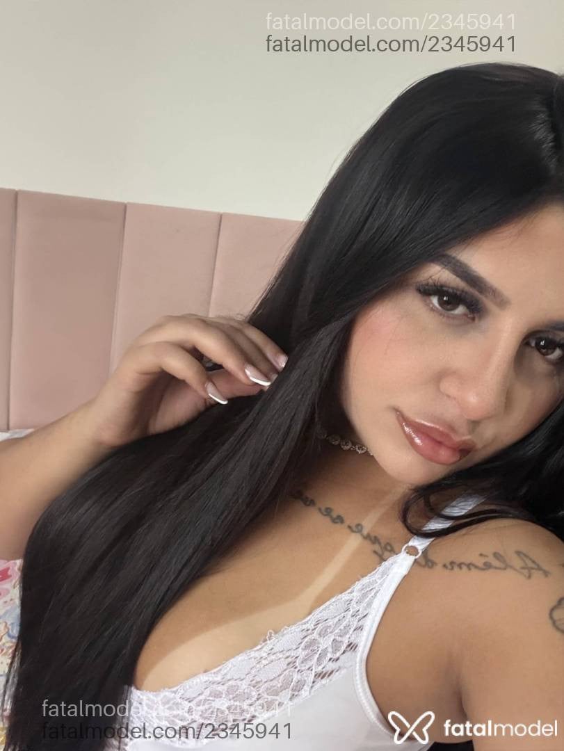 Acompanhante mulher morena (o) de olhos castanhos - Hanna