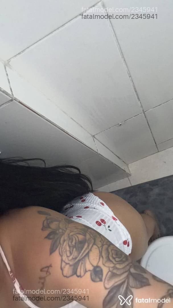 Acompanhante mulher morena (o) de olhos castanhos - Hanna