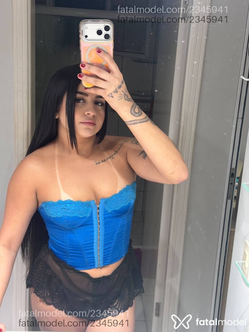 Acompanhante mulher morena (o) de olhos castanhos - Hanna