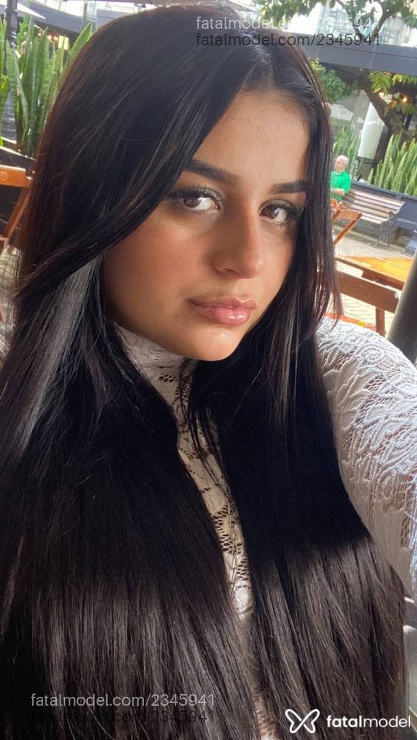 Acompanhante mulher morena (o) de olhos castanhos em São Lourenço Acompanhante mulher morena (o) de olhos castanhos em São Lourenço - Hanna