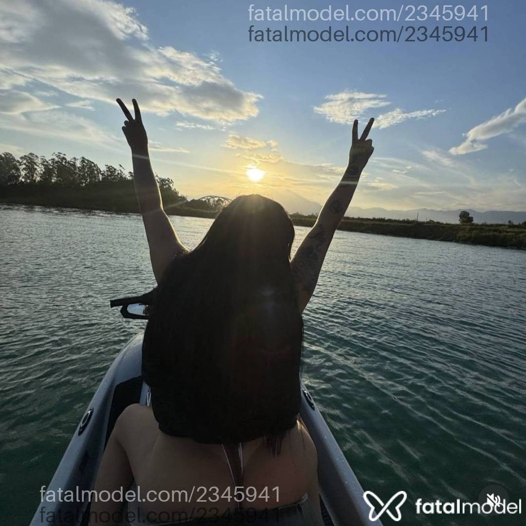Acompanhante mulher morena (o) de olhos castanhos - Hanna