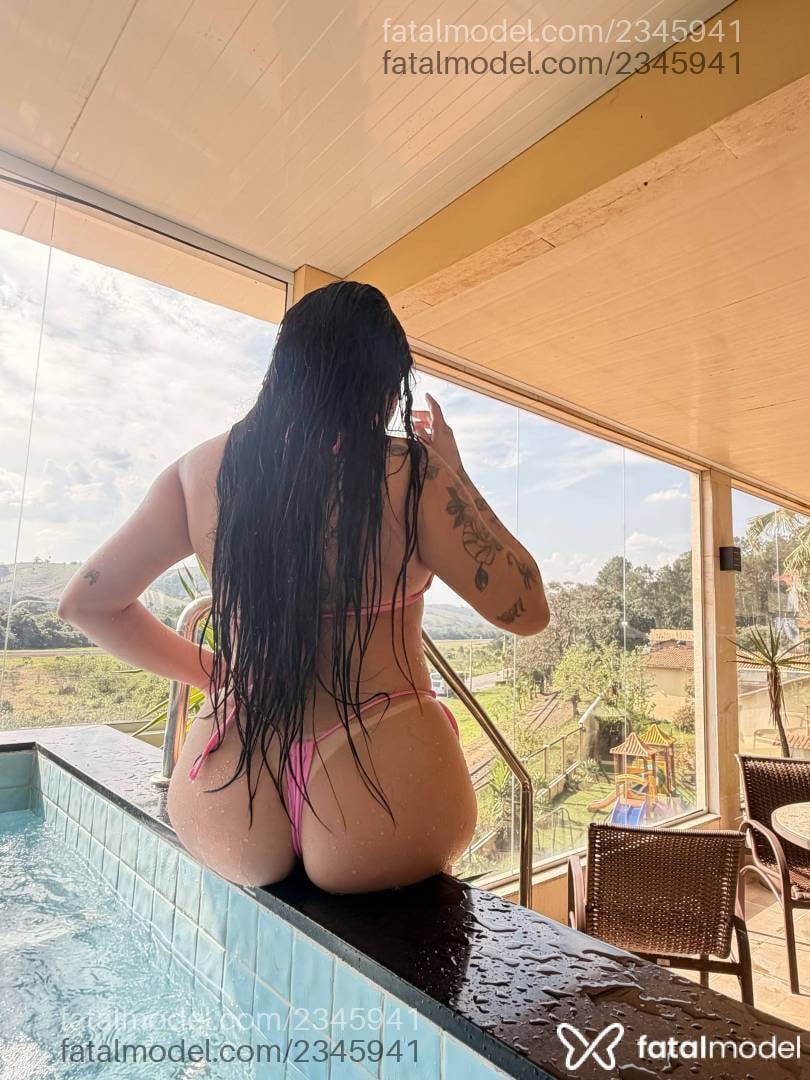 Acompanhante mulher morena (o) de olhos castanhos - Hanna