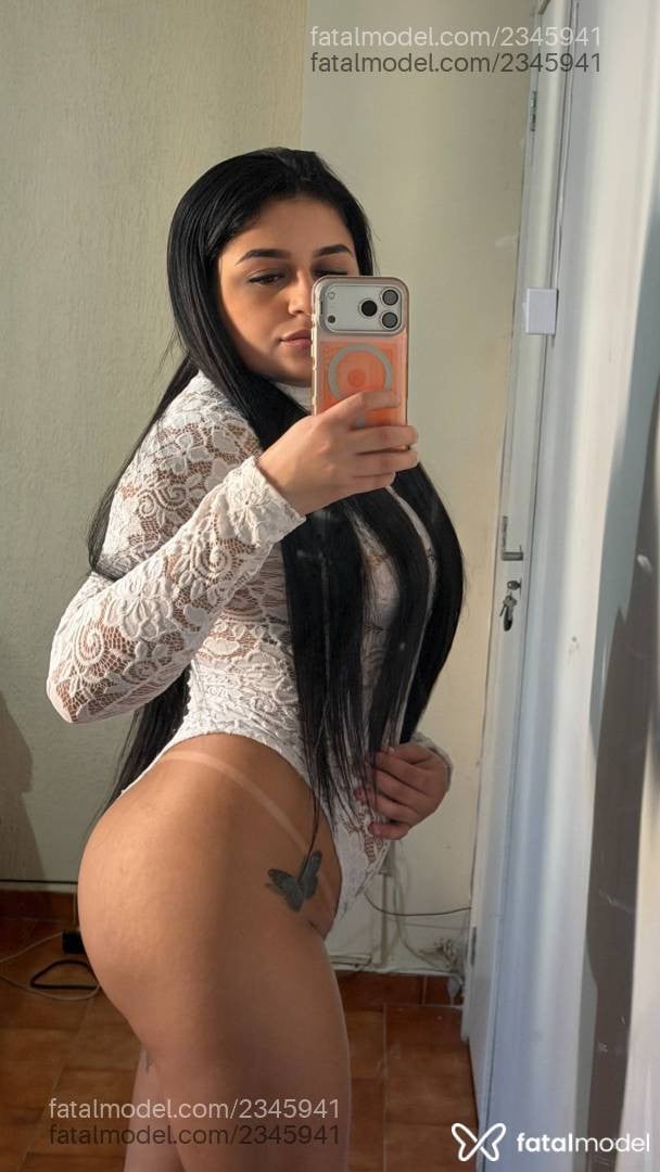 Acompanhante mulher morena (o) de olhos castanhos - Hanna