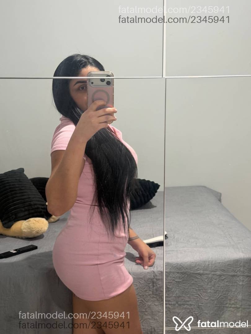 Acompanhante mulher morena (o) de olhos castanhos - Hanna
