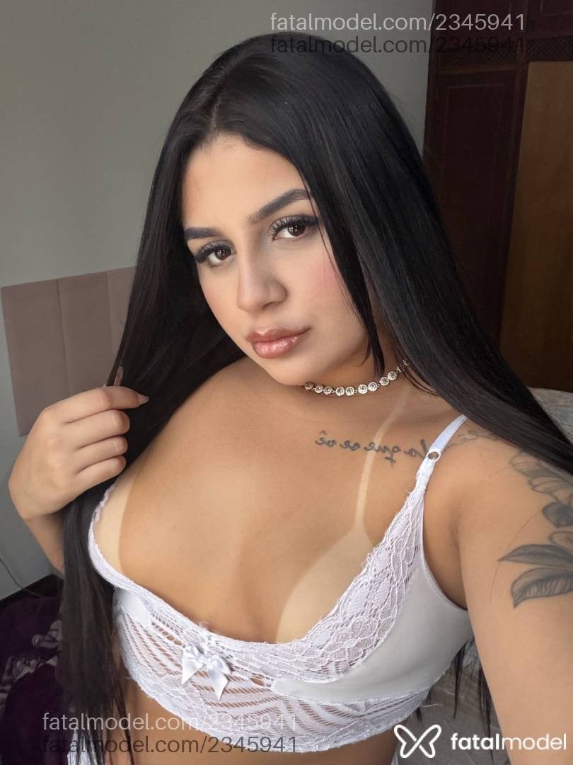 Acompanhante mulher morena (o) de olhos castanhos - Hanna