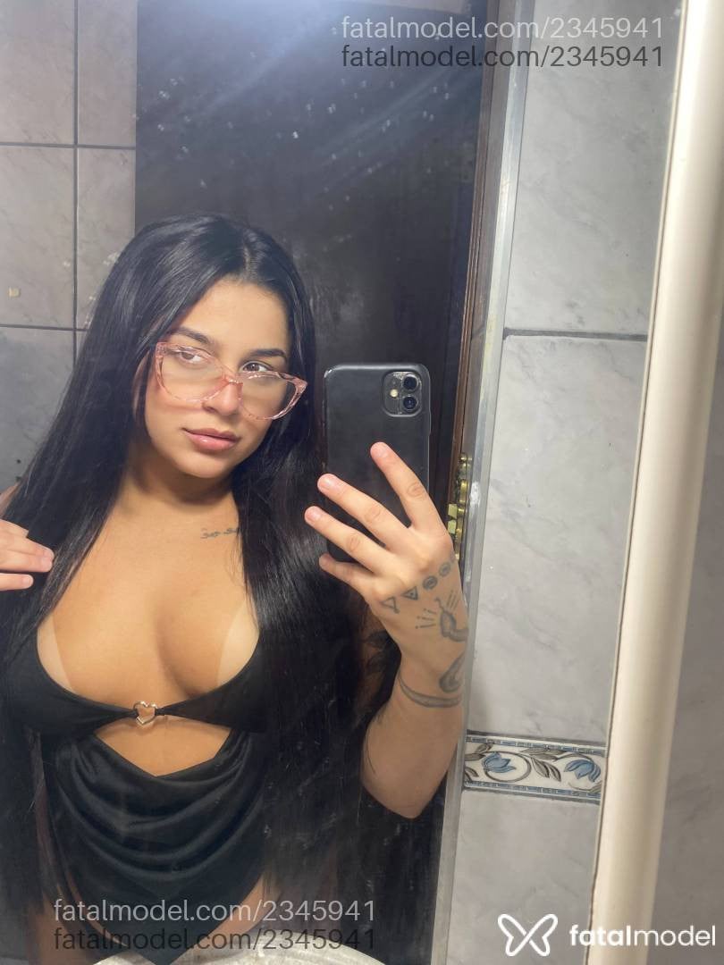 Acompanhante mulher morena (o) de olhos castanhos em São Lourenço - Hanna