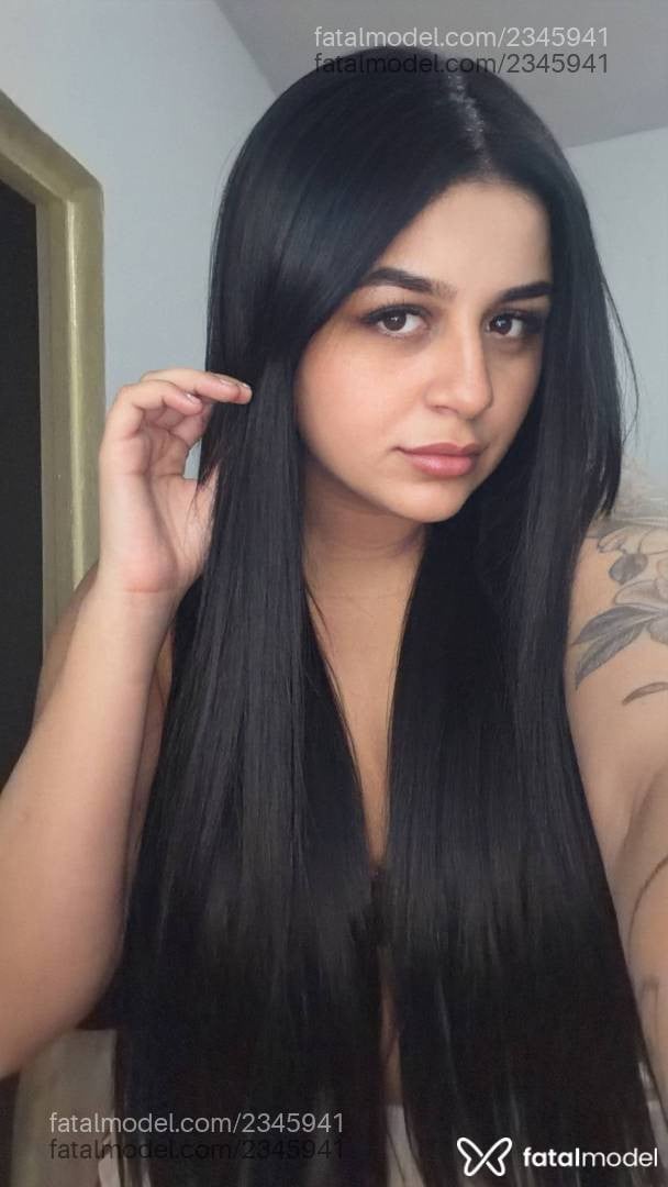 Acompanhante mulher morena (o) de olhos castanhos - Hanna