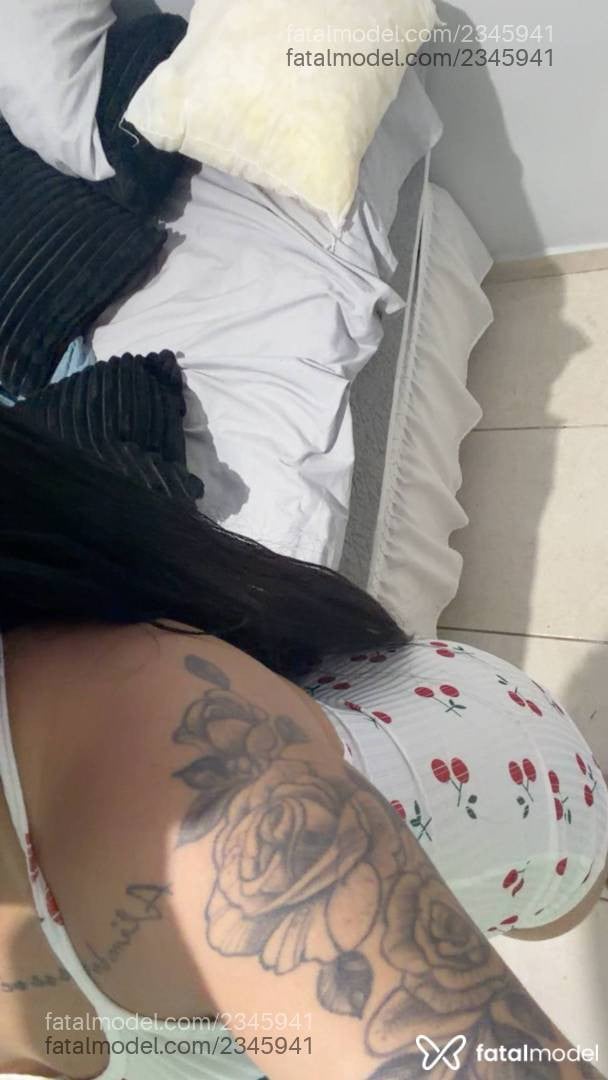 Acompanhante mulher morena (o) de olhos castanhos - Hanna