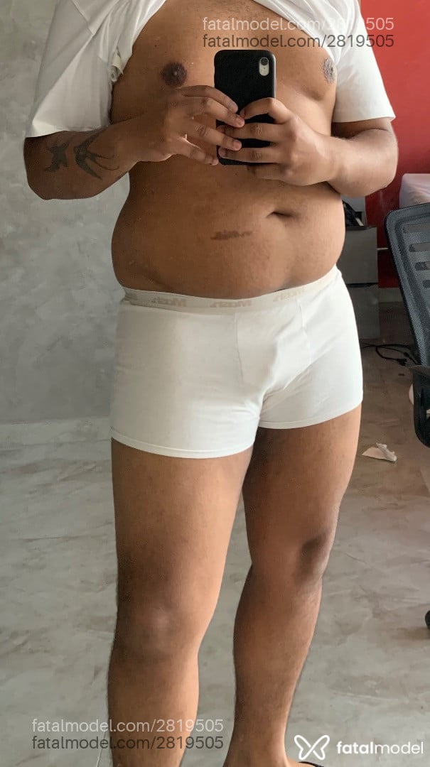 Acompanhante homem morena (o) de olhos castanhos em Campos do Jordão Acompanhante homem morena (o) de olhos castanhos em Campos do Jordão - Adrien Leclerc