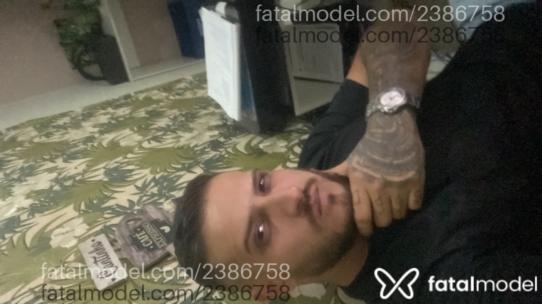 Acompanhante homem com cabelo castanho de olhos castanhos em Cascavel - Rafael