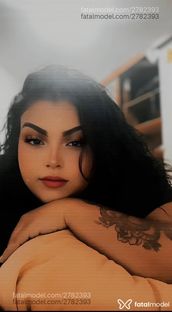Acompanhante mulher com cabelo castanho de olhos castanhos em Florianópolis - Eduarda Ferreira
