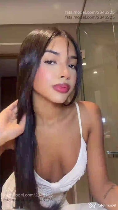 Acompanhante mulher morena (o) de olhos castanhos em Rio de Janeiro - Angel