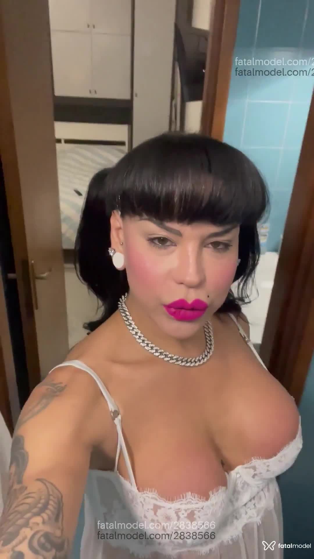 Acompanhante mulher trans morena (o) de olhos verdes em Belém - Diana Marini
