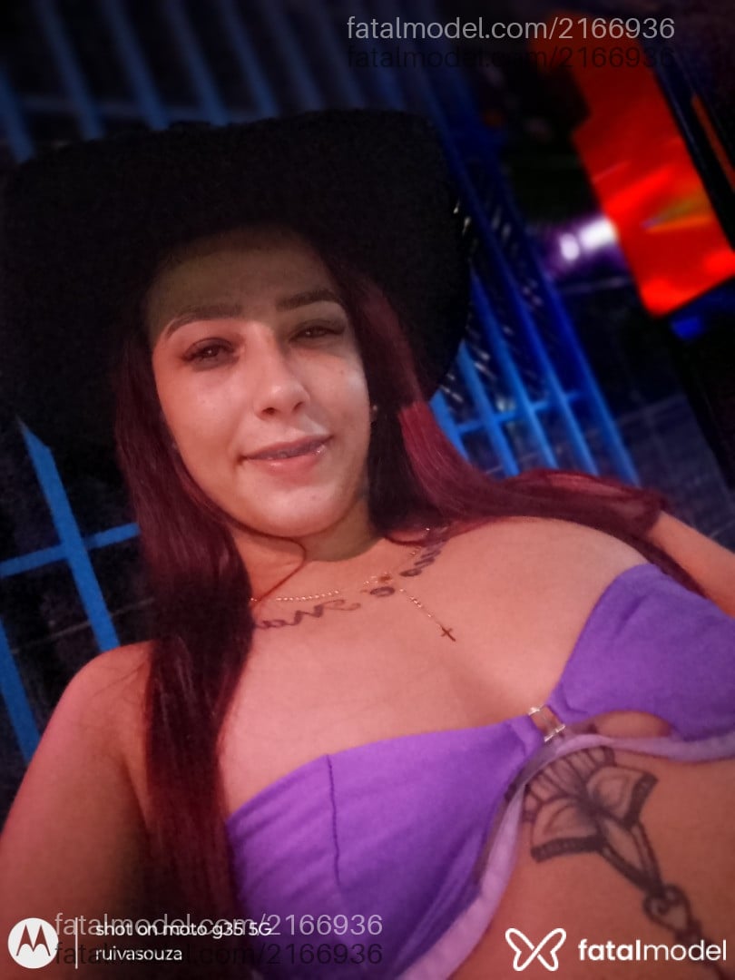 Acompanhante mulher ruiva (o) de olhos castanhos em Goiânia - Larissa
