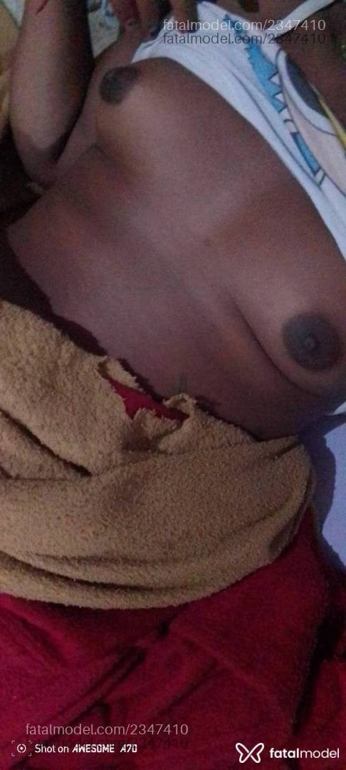 Acompanhante mulher trans morena (o) de olhos pretos - Brenda Campos