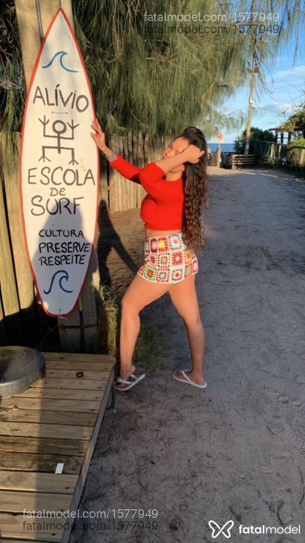 Acompanhante mulher morena (o) de olhos pretos em São José - Heloísa Viana