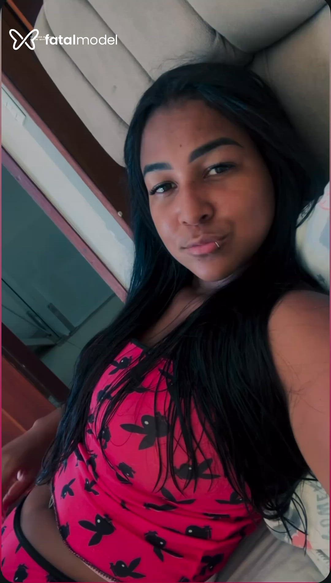 Acompanhante mulher morena (o) de olhos castanhos - Rebecca Castro