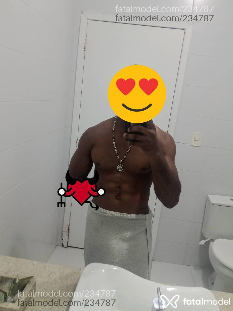 Acompanhante homem com cabelo castanho de olhos castanhos - Hyam pk grande