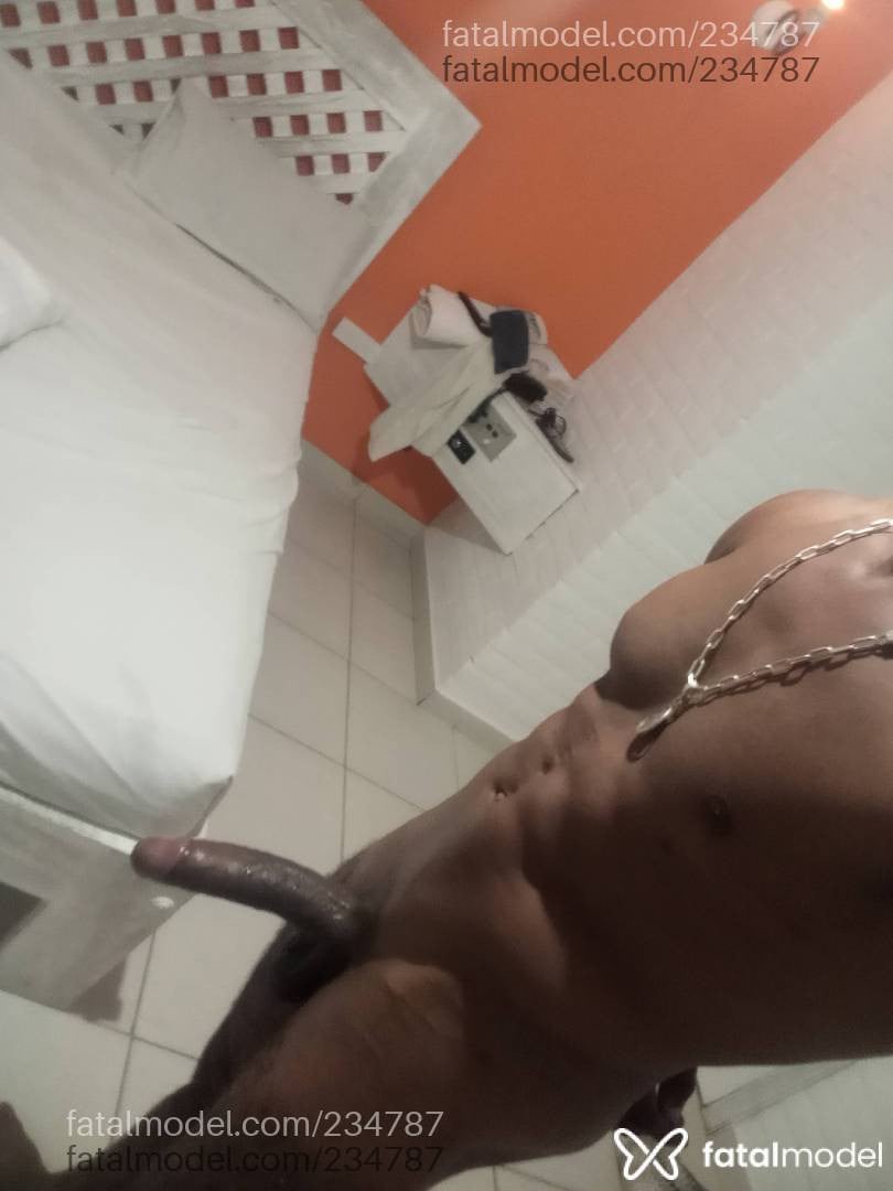 Acompanhante homem com cabelo castanho de olhos castanhos em Campos dos Goytacazes - Hyam pk grande