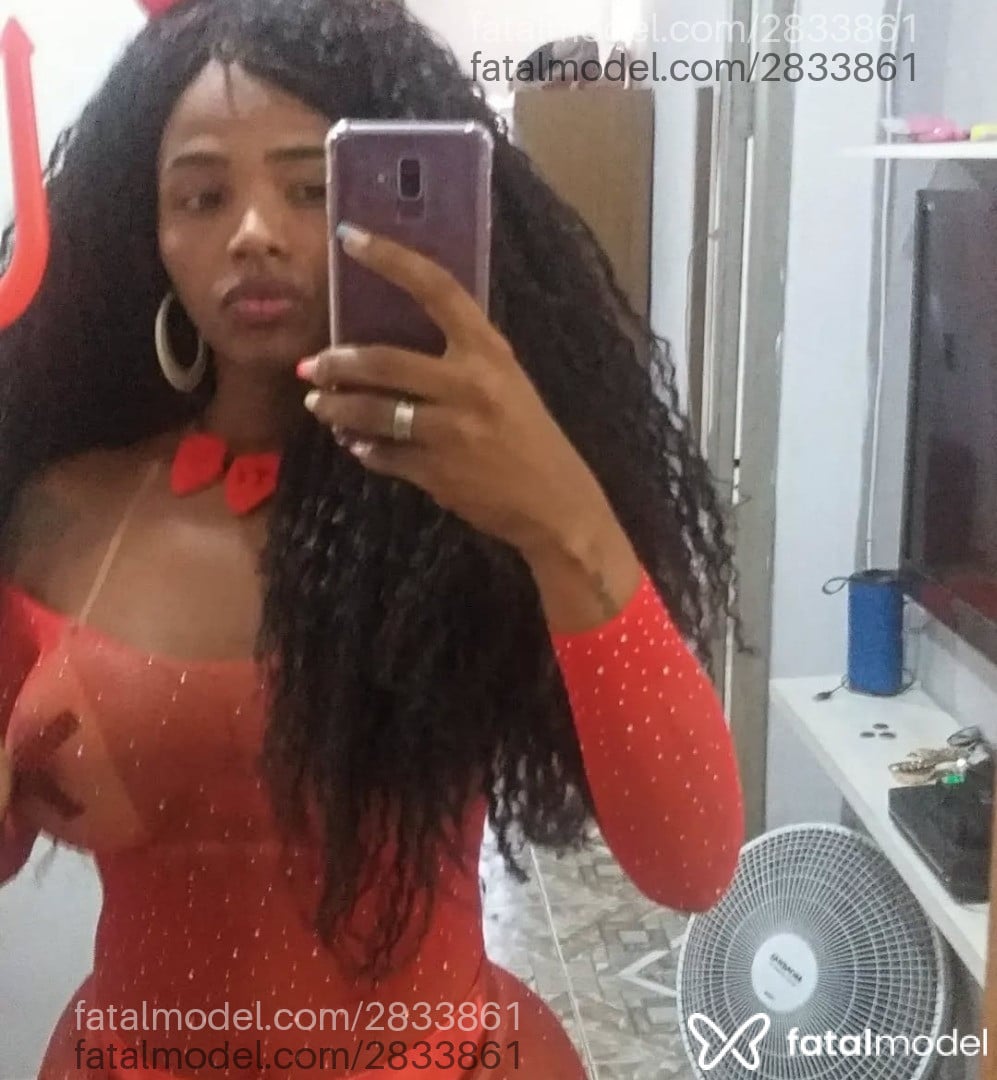 Acompanhante mulher trans morena (o) de olhos castanhos em Canoas - Nikbumbum