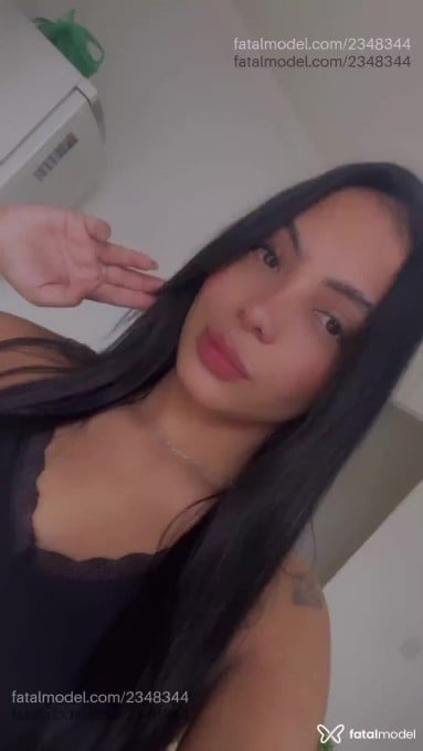Acompanhante mulher com cabelo castanho de olhos castanhos - Eduarda
