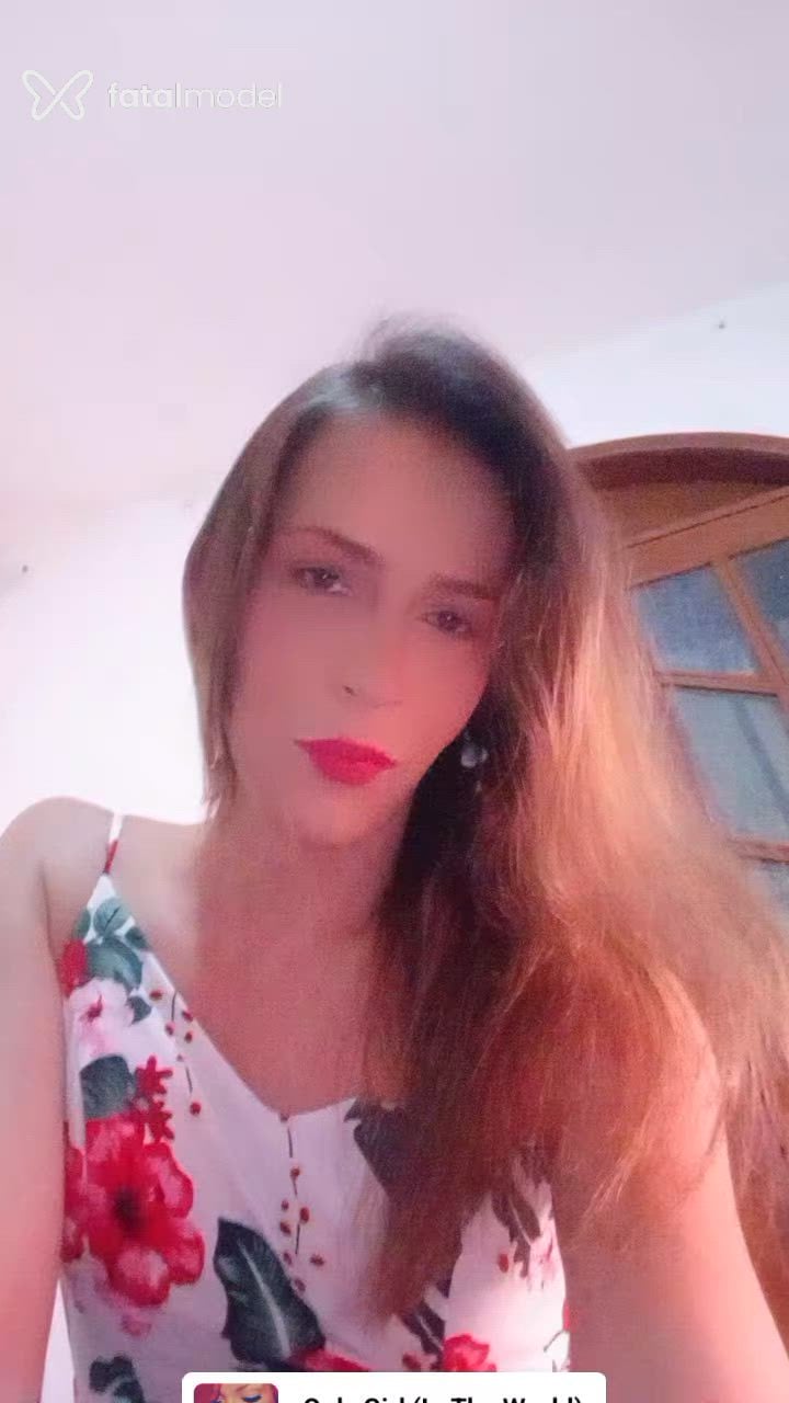 Acompanhante mulher trans loira (o) de olhos verdes - Madalena