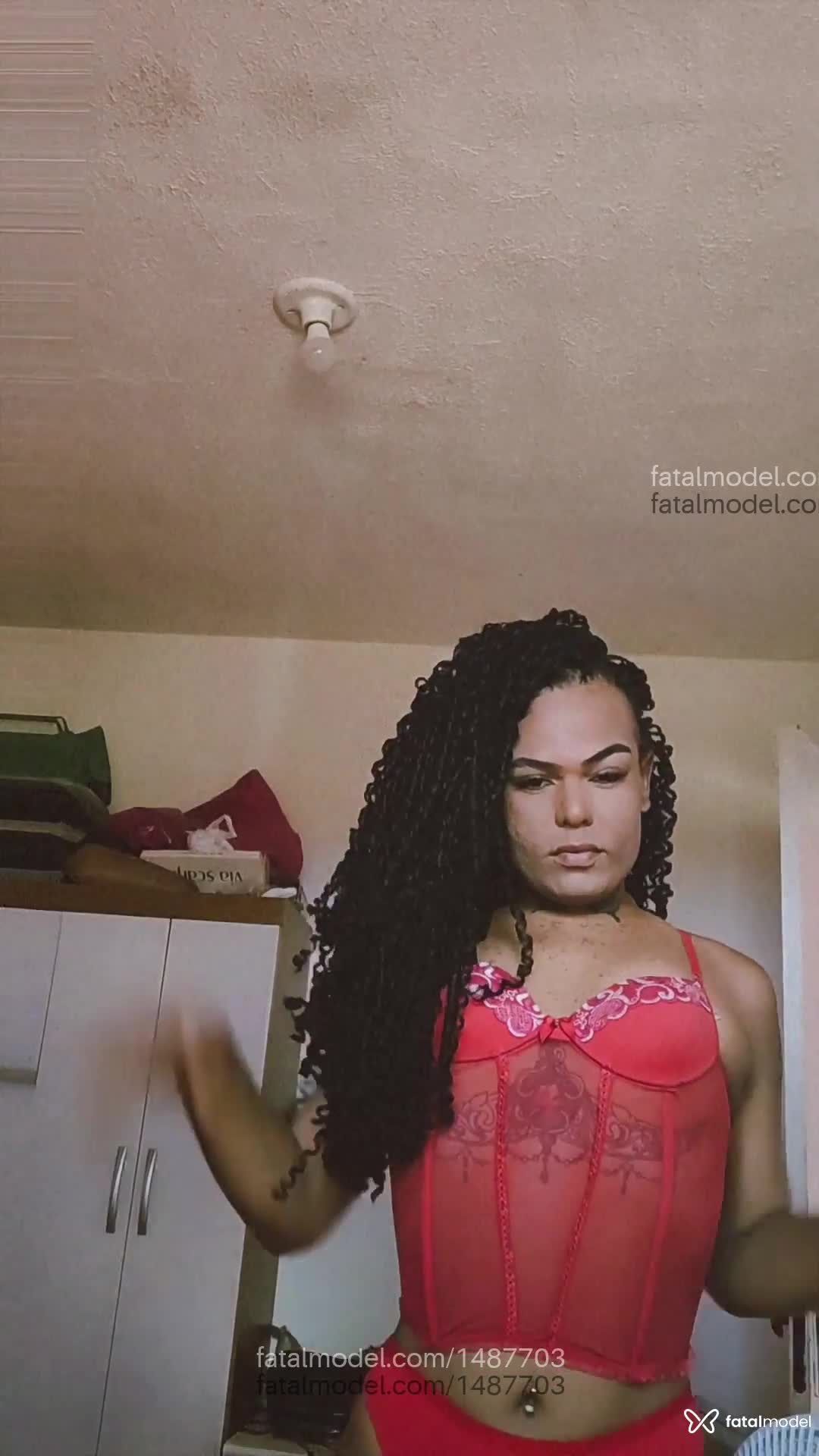 Acompanhante mulher trans morena (o) de olhos castanhos em Alagoinhas - Victória