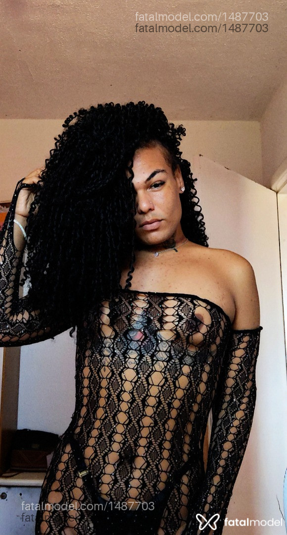 Acompanhante mulher trans morena (o) de olhos castanhos em Alagoinhas - Victória