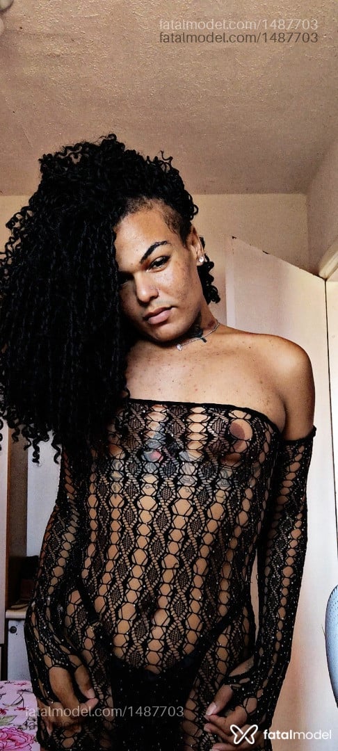 Acompanhante mulher trans morena (o) de olhos castanhos em Alagoinhas - Victória