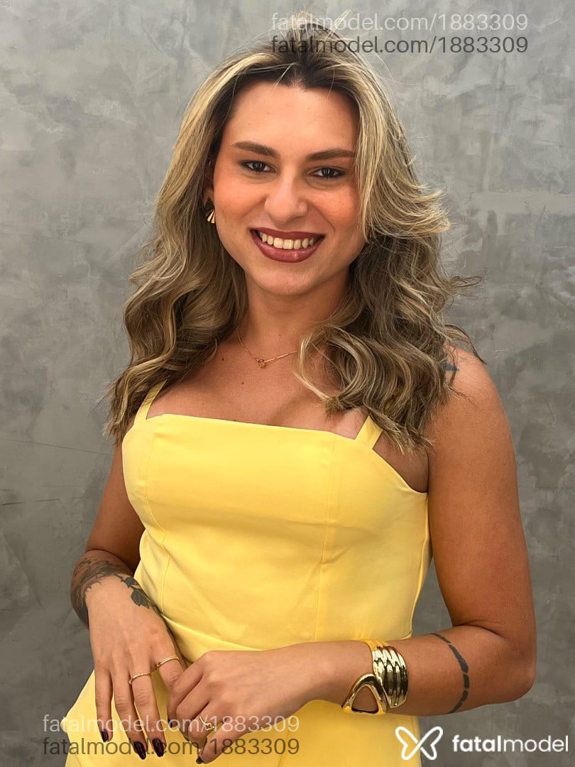 Acompanhante mulher trans loira (o) de olhos castanhos em São Paulo - Nayla Brito