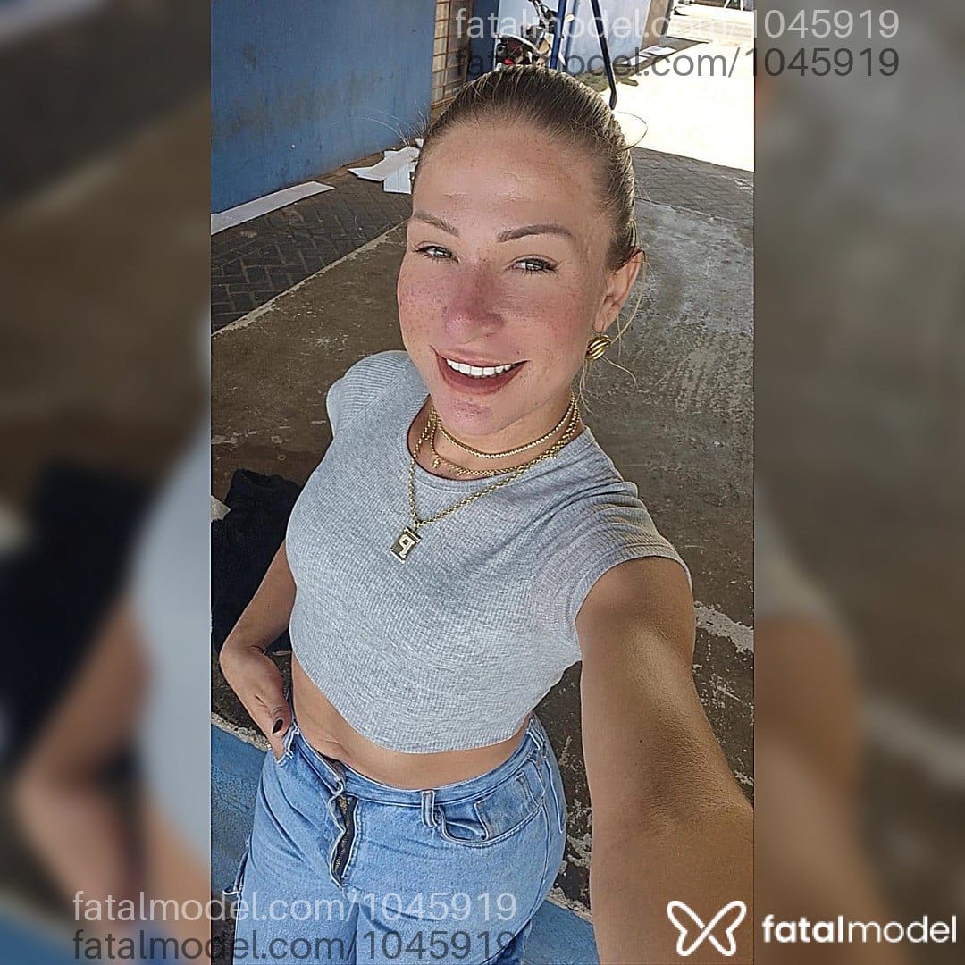 Acompanhante travesti loira (o) de olhos azuis em Santos - Patricia Machado