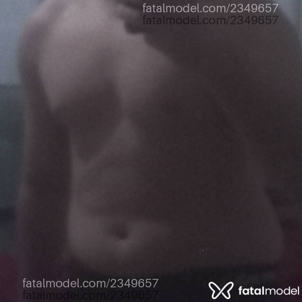 Acompanhante homem morena (o) de olhos castanhos - Marreta Branca