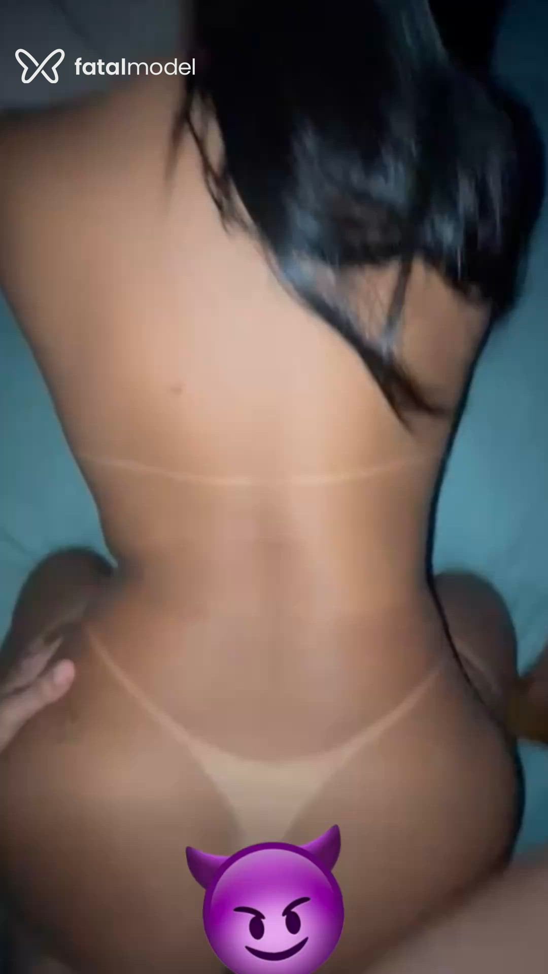 Acompanhante mulher trans com cabelo castanho de olhos castanhos - Isadora Lisboa