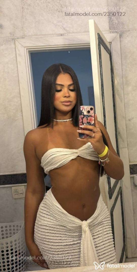 Acompanhante mulher trans com cabelo castanho de olhos castanhos em Vitória - Isadora Lisboa