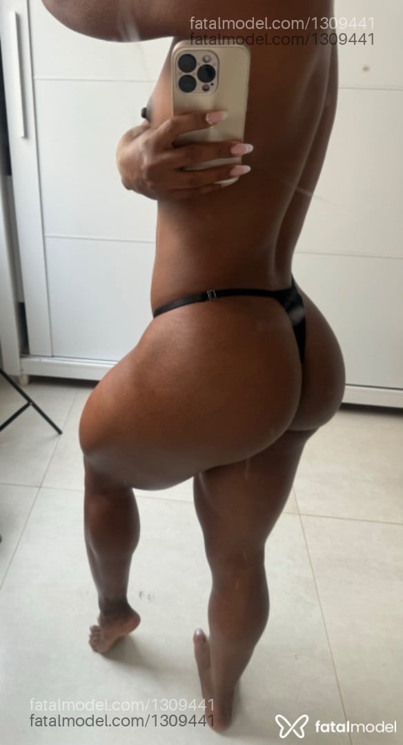 Acompanhante mulher morena (o) de olhos pretos em Goiânia Acompanhante mulher morena (o) de olhos pretos em Goiânia - Lorena