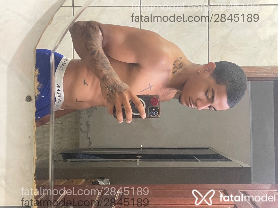 Acompanhante homem morena (o) de olhos castanhos em Florianópolis - Diego Reis