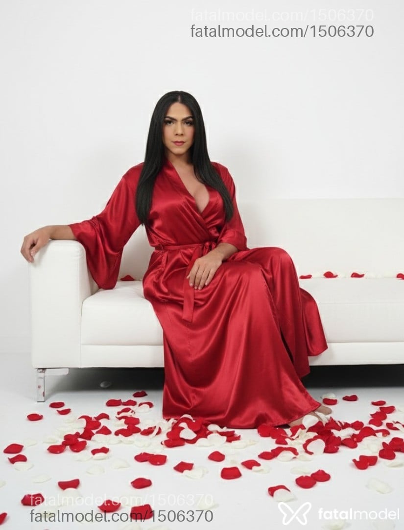 Acompanhante travesti morena (o) de olhos verdes em Brusque - Valentina Alves