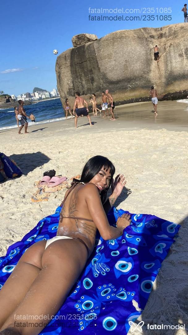 Acompanhante mulher morena (o) de olhos castanhos - Kimberly Acompanhante mulher morena (o) de olhos castanhos - Kimberly