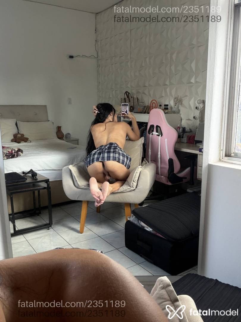 Acompanhante mulher trans com cabelo castanho de olhos castanhos - Marina Steele