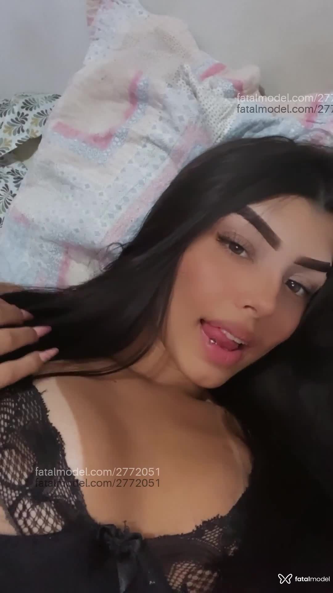 Acompanhante mulher morena (o) de olhos castanhos em Virtual - Manuela