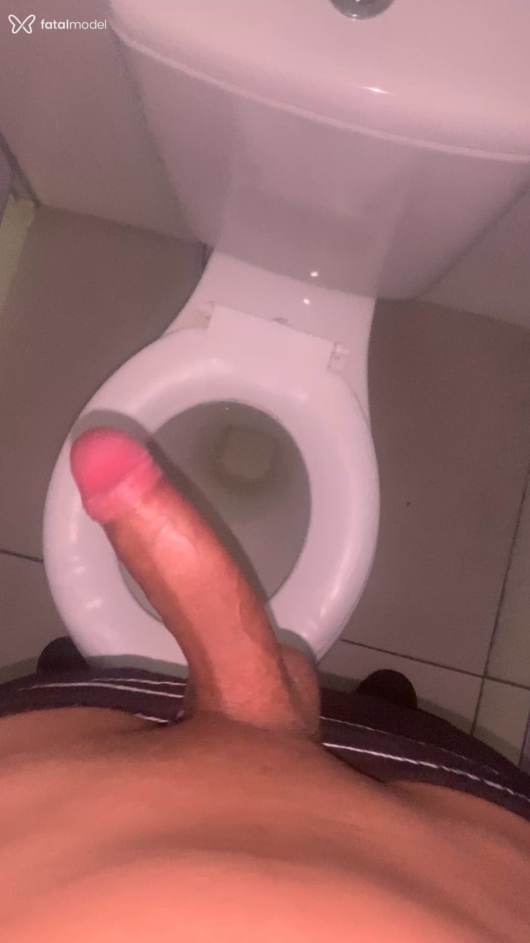 Acompanhante homem com cabelo castanho de olhos castanhos - Danilo Nascimento Acompanhante homem com cabelo castanho de olhos castanhos - Danilo Nascimento