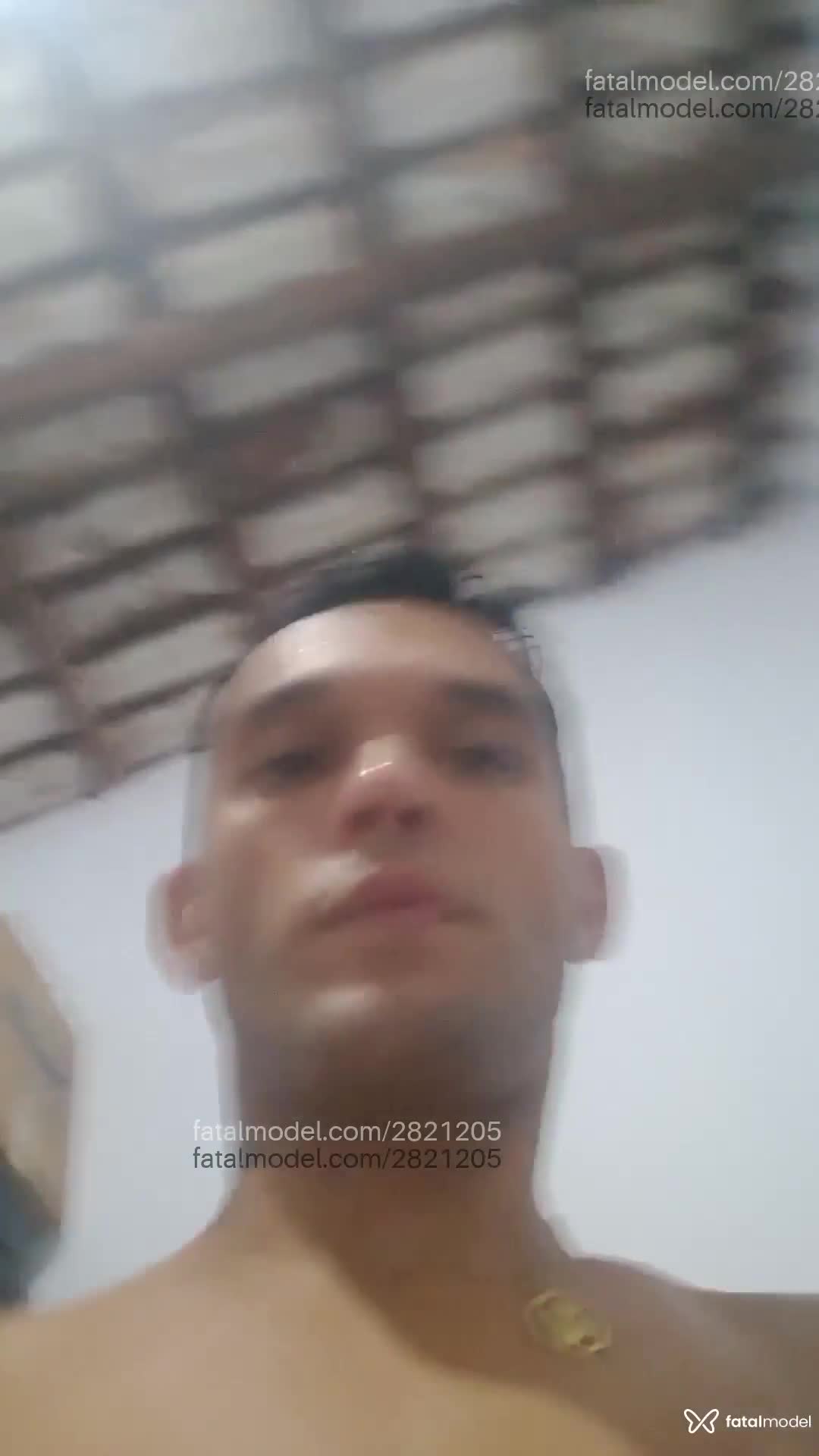 Acompanhante homem com cabelo castanho de olhos castanhos em Goiânia - Devid