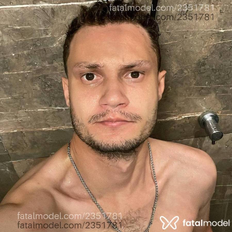 Acompanhante homem morena (o) de olhos castanhos em Uberlândia - Danilo